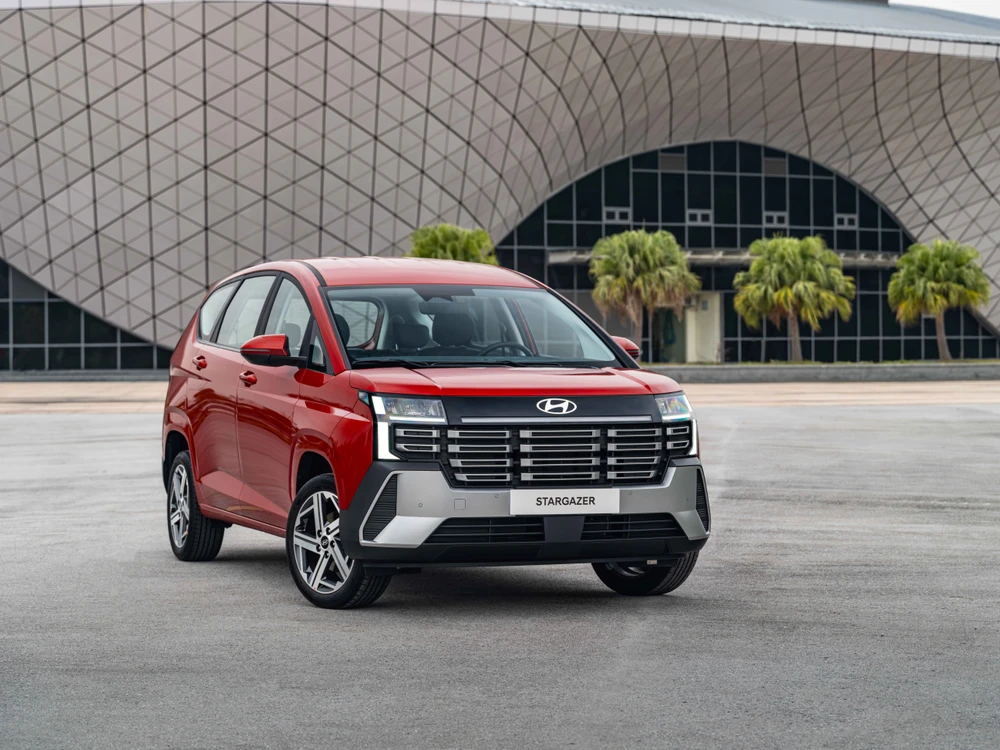 Hyundai New Stargazer.jpg