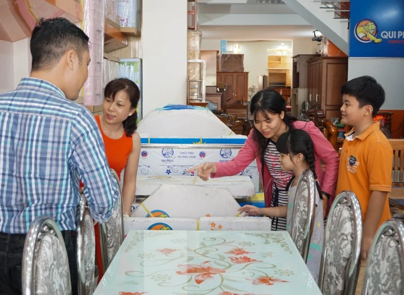 Giá trị quà tặng Tết của người Việt liên tục tăng cao ảnh 1