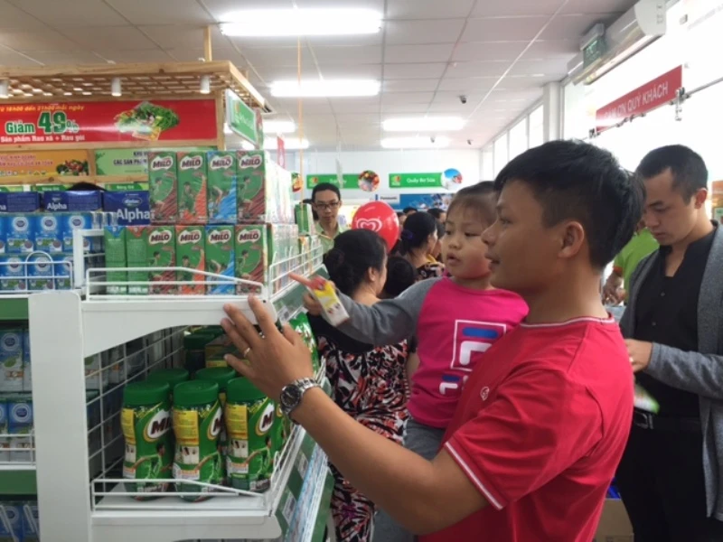 Lần đầu tiên cửa hàng tiện lợi vào bệnh viện nhi ảnh 1