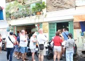 Đoàn khách Ba Lan trải nghiệm tour 'Biệt động Sài Gòn'