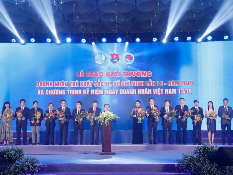 Lễ tôn vinh doanh nhân trẻ xuất sắc TP.HCM lần thứ 10.