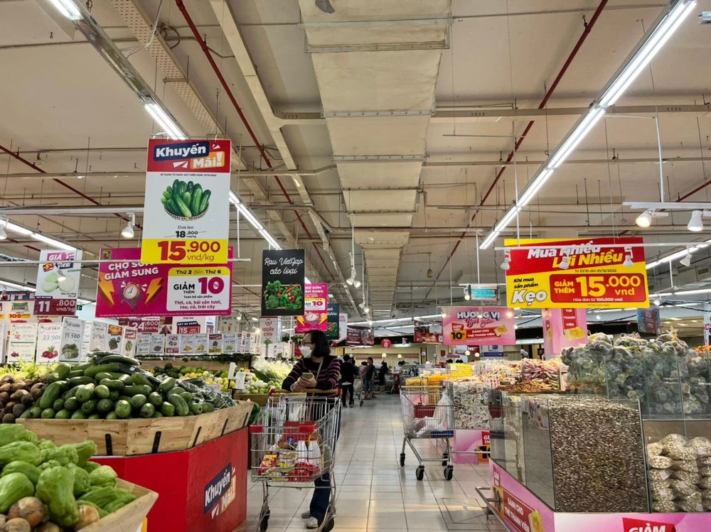 Người dân mua sắm tại siêu thị Big C Pandora Tân Phú