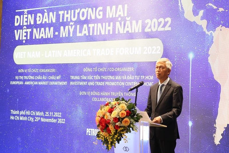 Phó Chủ tịch UBND TP.HCM Võ Văn Hoan phát biểu tại diễn đàn