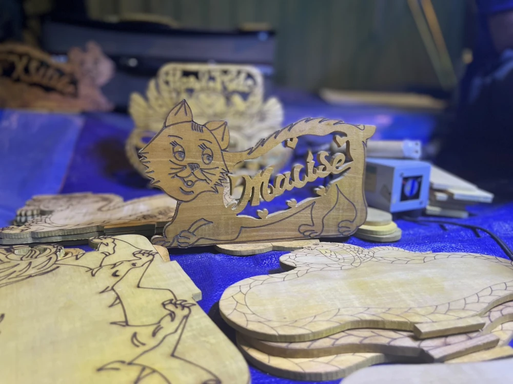 Con giáp khắc chữ có giá 100.000 đồng