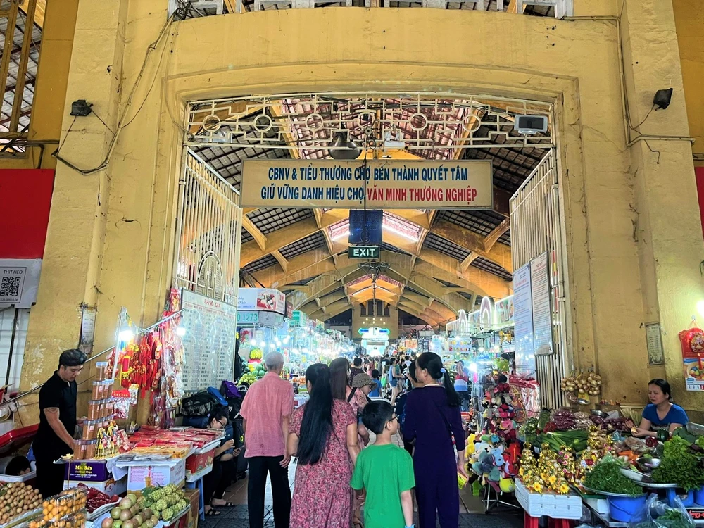 Nông sản tăng giá 10%, tiểu thương lo ngại giá chuyên chở tăng sẽ kéo theo nhiều mặt hàng khác tăng Nông sản tăng giá 10%, tiểu thương lo ngại giá chuyên chở tăng sẽ kéo theo nhiều mặt hàng khác tăng