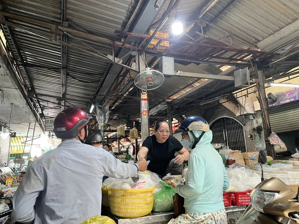 Chợ, siêu thị đầy gạo, khuyến mãi khủng ảnh 8 Chợ, siêu thị đầy gạo, khuyến mãi khủng ảnh 8