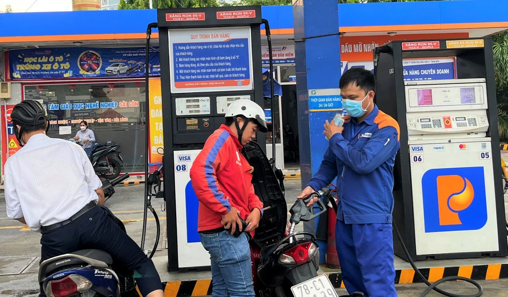 bình ổn giá xăng dầu