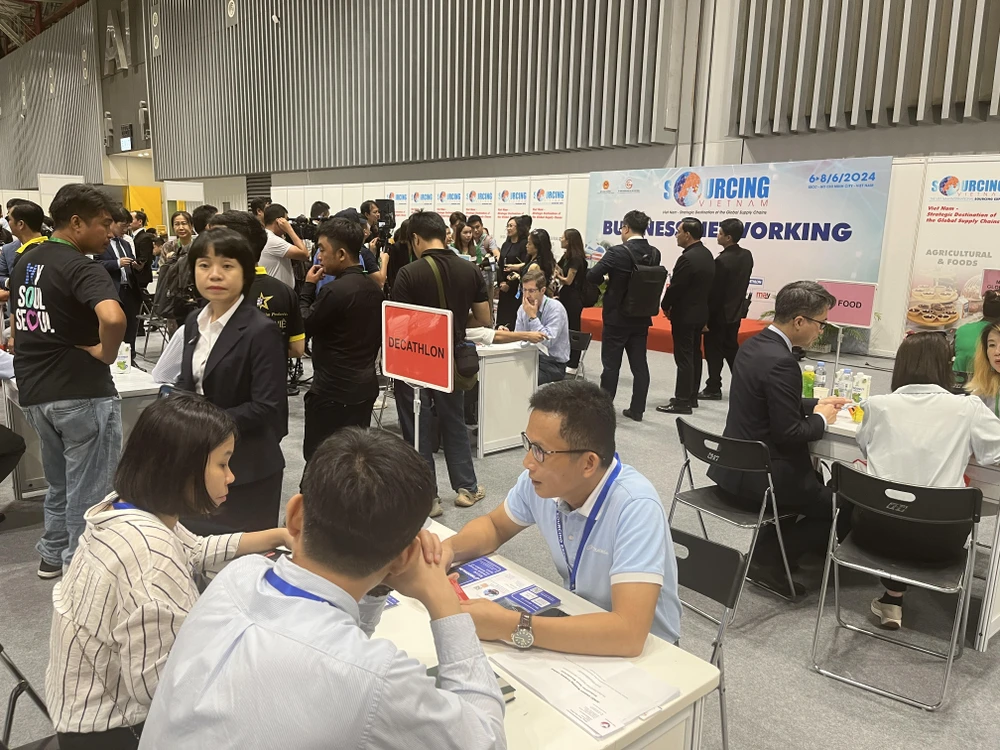 chuỗi cung ứng hàng hóa quốc tế