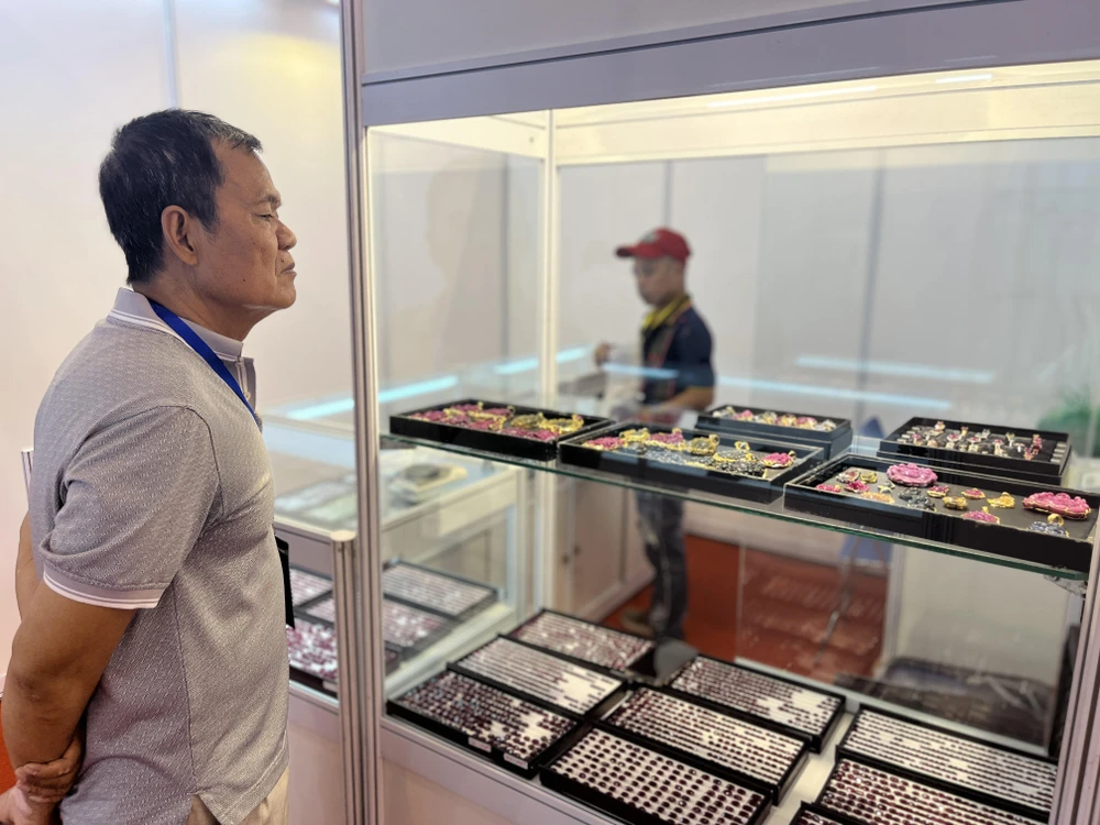 sản phẩm đá quý