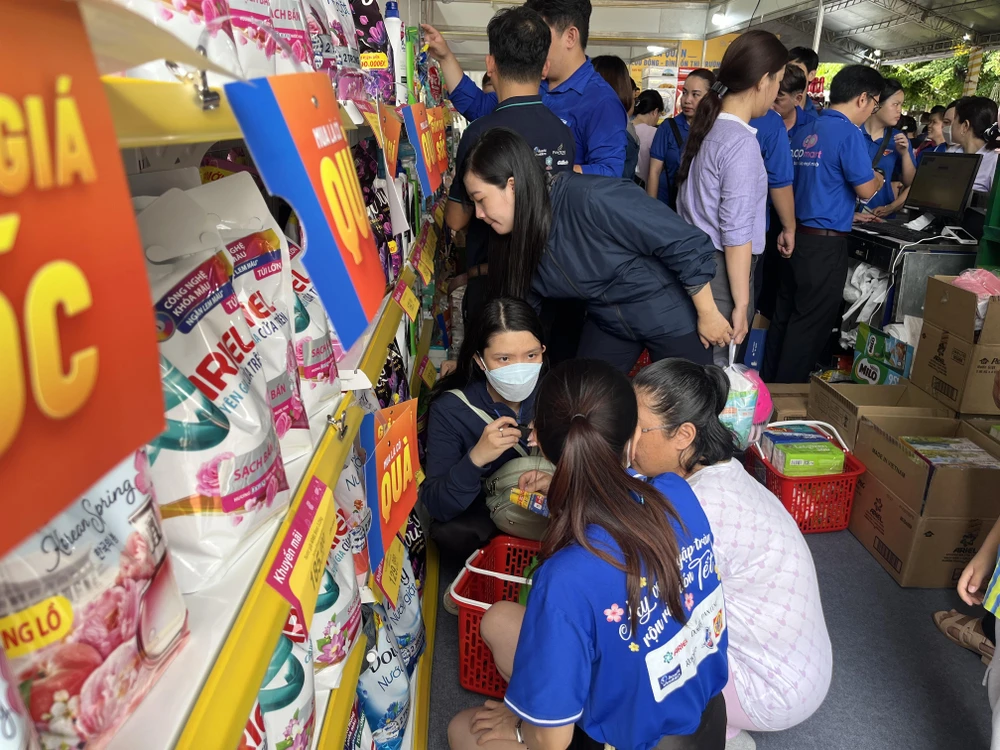 bình ổn thị trường