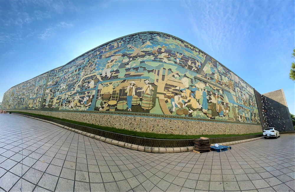 bảo tàng gồm sứ