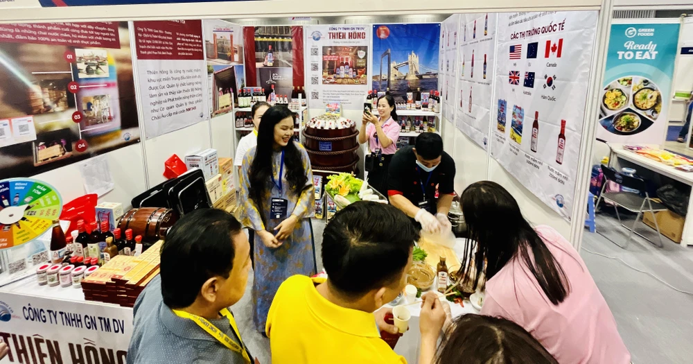 Hội chợ hàng Việt Nam