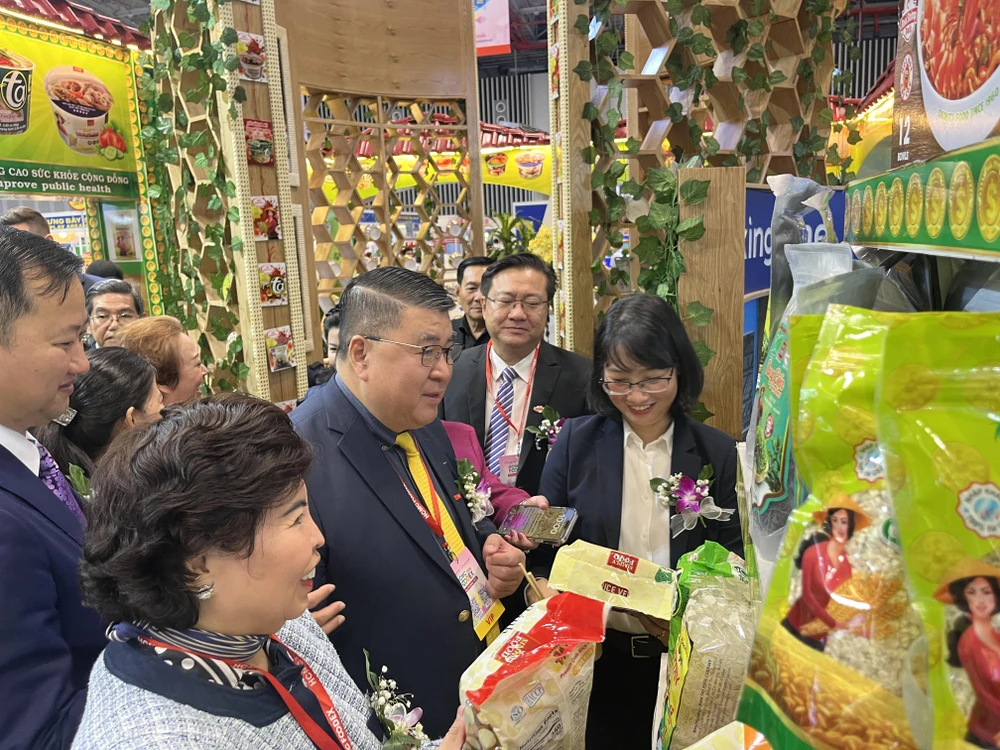 lương thực thực phẩm