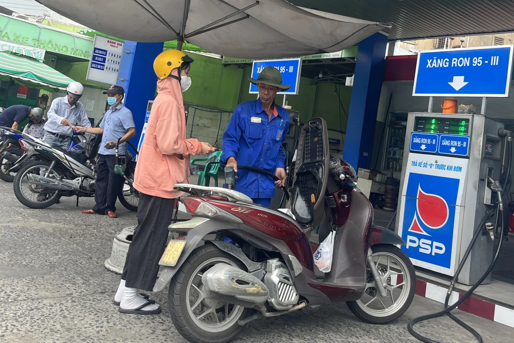 bán lẻ xăng dầu