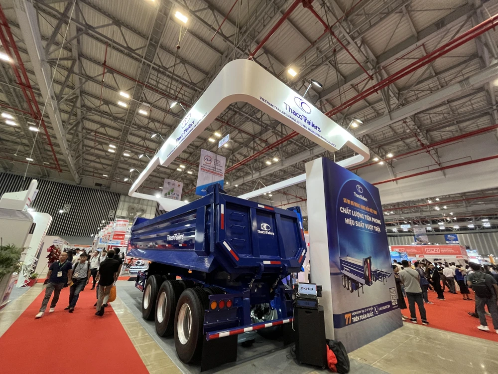 phát triển logistics xanh