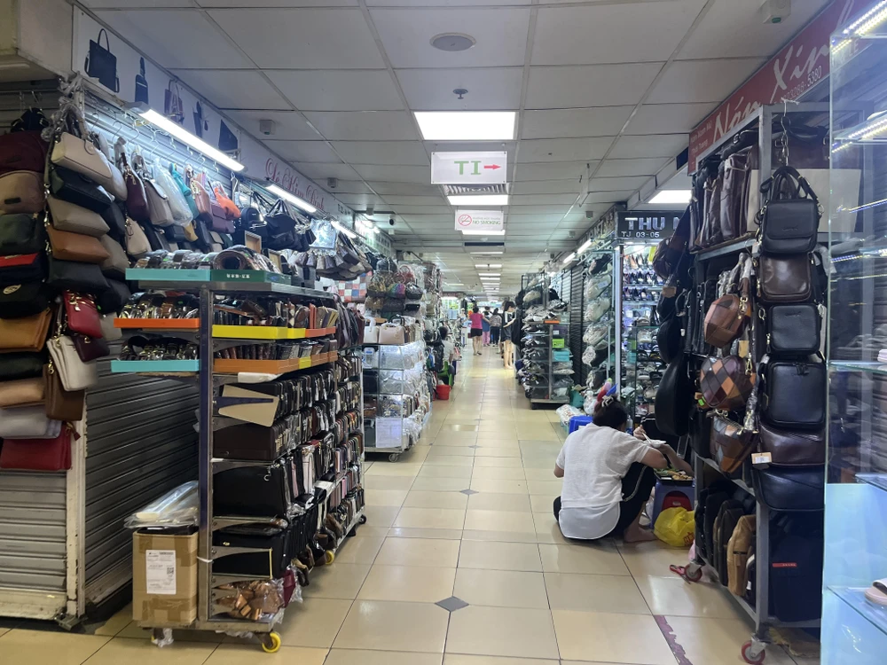 trung tâm thương mại Saigon Square