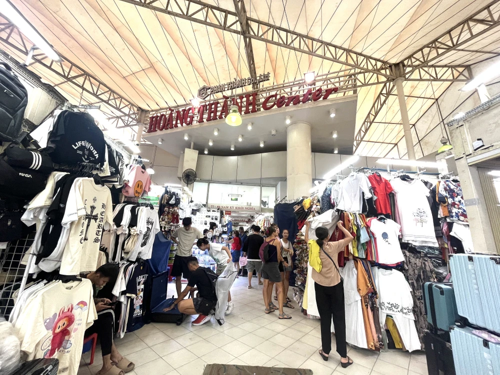 trung tâm thương mại Saigon Square