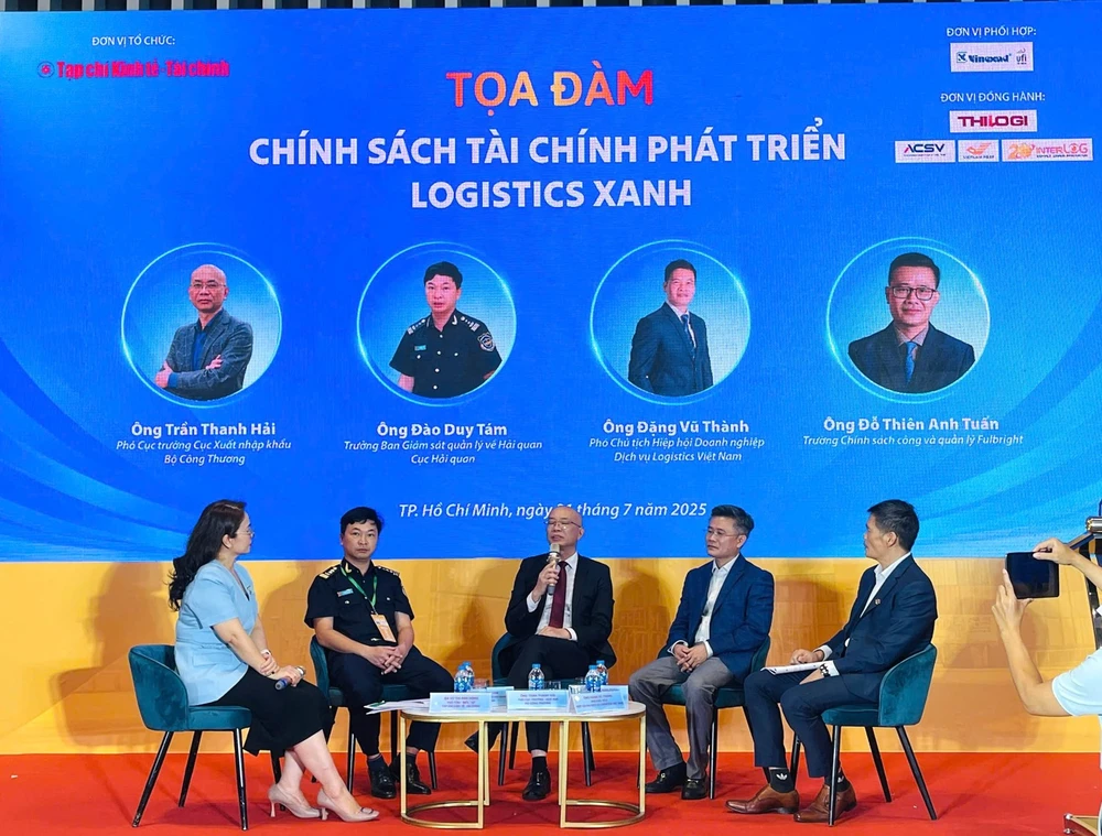 chuyển đổi xanh.jpg