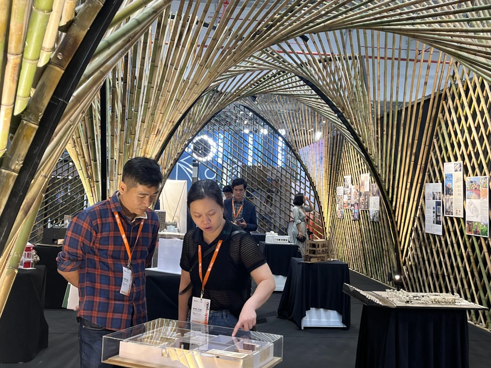 tàu thuyền cũ 2.jpg