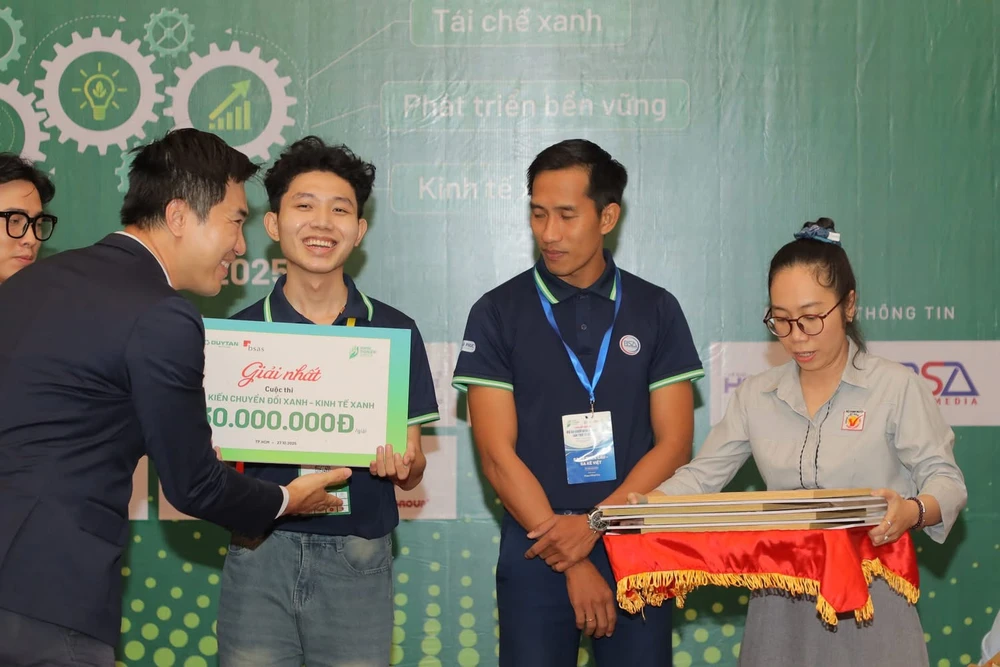 Chung kết cuộc thi Khởi nghiệp Xanh 2025: Trao gói hỗ trợ 2,4 tỉ đồng tìm đường xuất khẩu