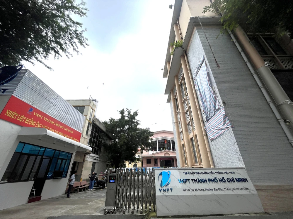 bưu điện TP.HCM.jpg