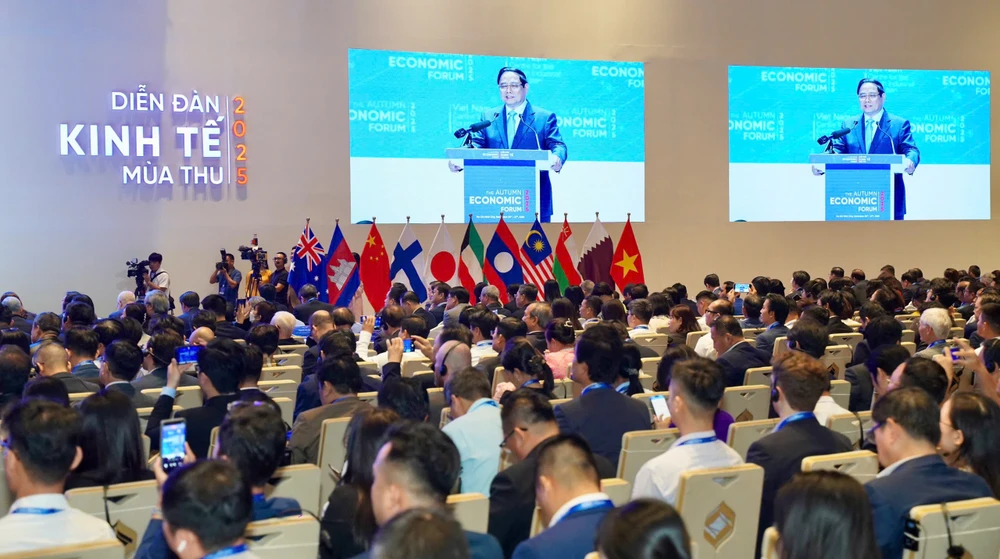 Diễn đàn kinh tế mùa thu 1.JPG