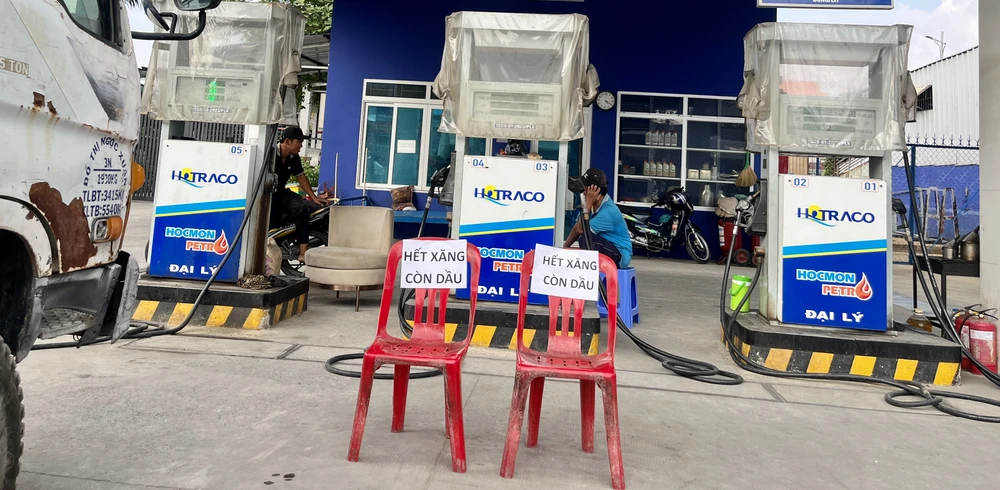 Đầu cơ găm hàng