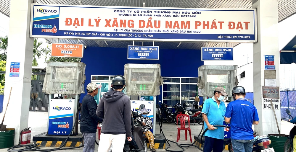 xăng sinh học E10.jpg