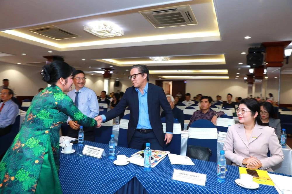 kinh tế cuối tuần