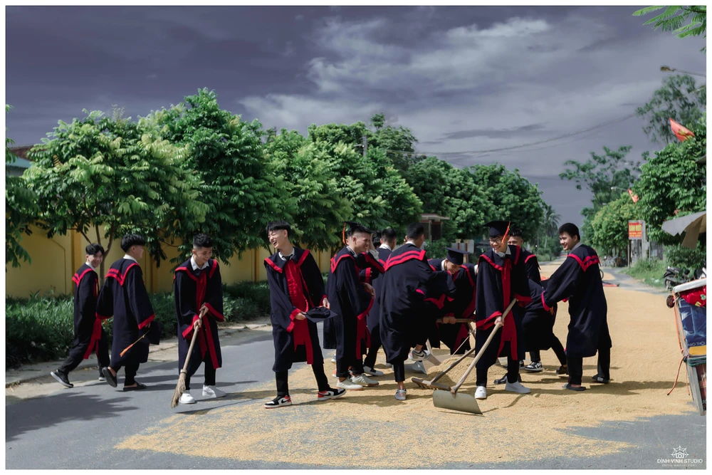 Không cầu kỳ, nhưng đây sẽ mãi là kỷ niệm đáng quý của quãng đời học sinh mà không phải ai cũng có được.