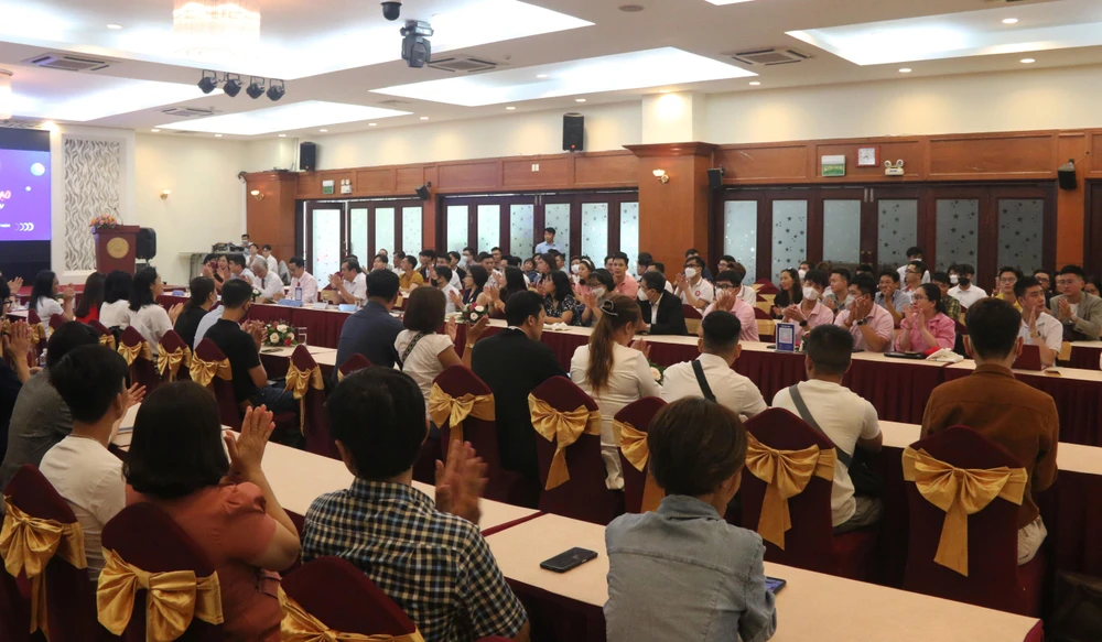 Hội thảo thu hút rất đông các bạn trẻ tham dự. Ảnh: T.P Hội thảo thu hút rất đông các bạn trẻ tham dự. Ảnh: T.P