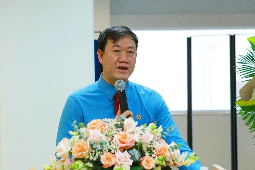 Ông Lương Tuấn Anh, Chủ tịch công đoàn viên chức TP.HCM phát biểu tại đại hội.