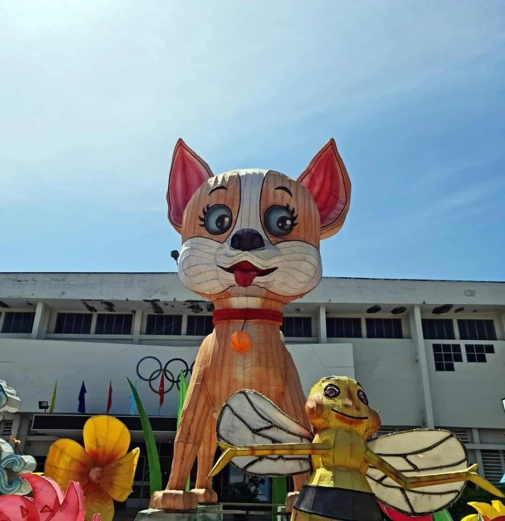 Linh vật mèo ở Phan Thiết.