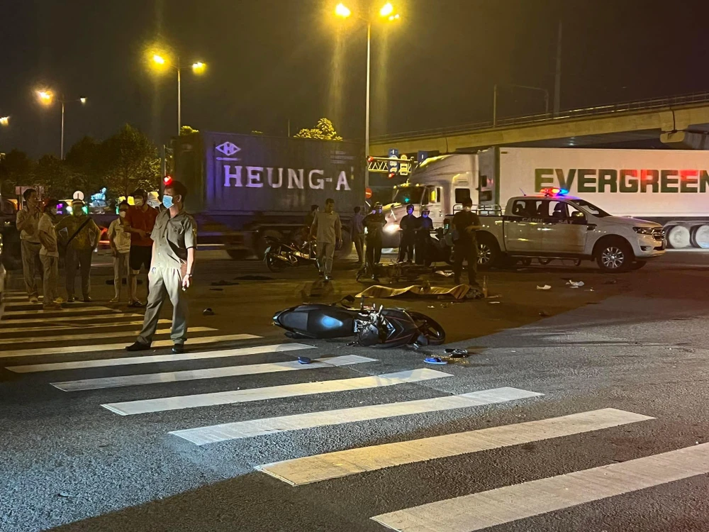 Đến sáng 7-8, Công an TP Thủ Đức vẫn đang điều tra làm rõ nguyên nhân vụ việc. ẢNh: TS