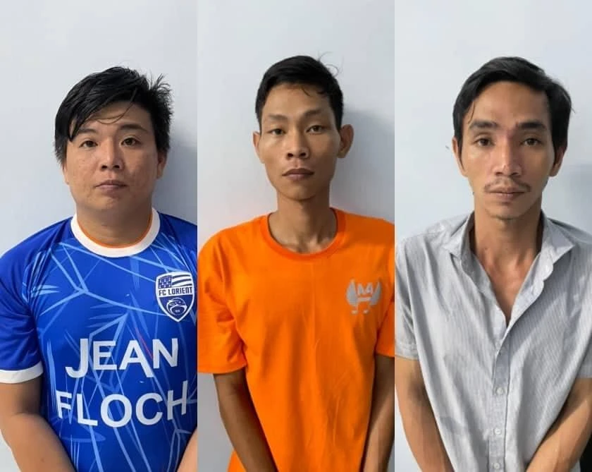 Toàn, Vàng và Trực bị công an bắt giữ. Ảnh: TS