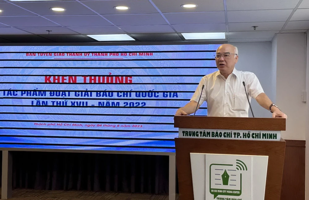 Ông Phan Nguyễn Như Khuê cho biết sẽ đề xuất thưởng 100% cho tác phẩm đạt Giải báo chí quốc gia. Ảnh: VT