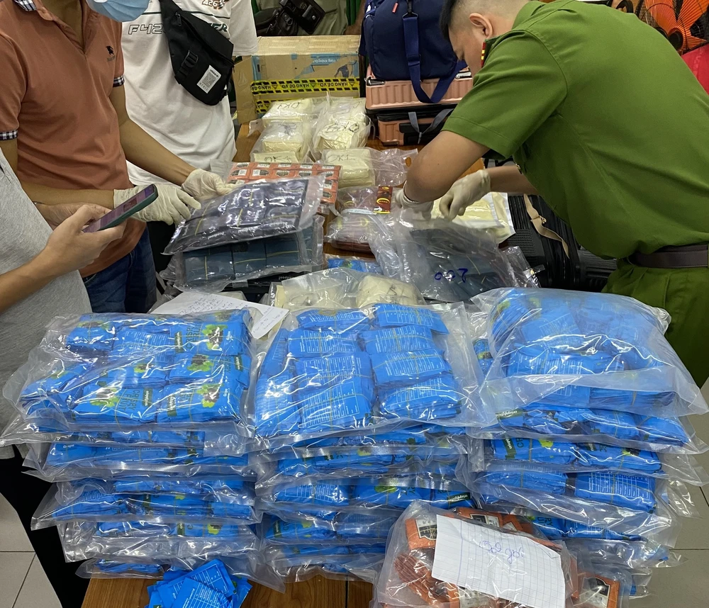 anh 6 -thu giu nhieu bao bi.jpg