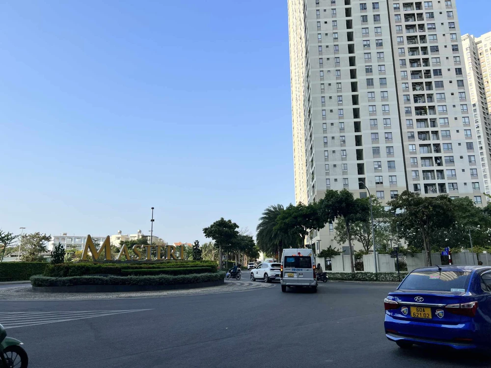 Yêu con gái cựu bí thư thật lòng nhưng vẫn trộm hơn 2 tỉ đồng