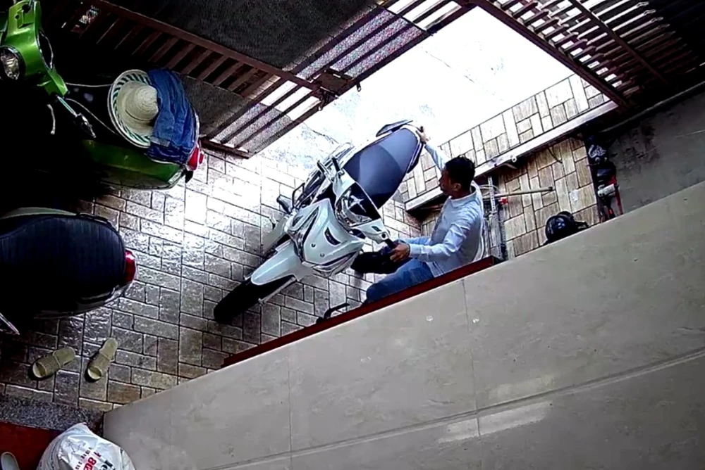 Trộm xe máy được ít giờ thì bị Công an TP Thủ Đức bắt giữ