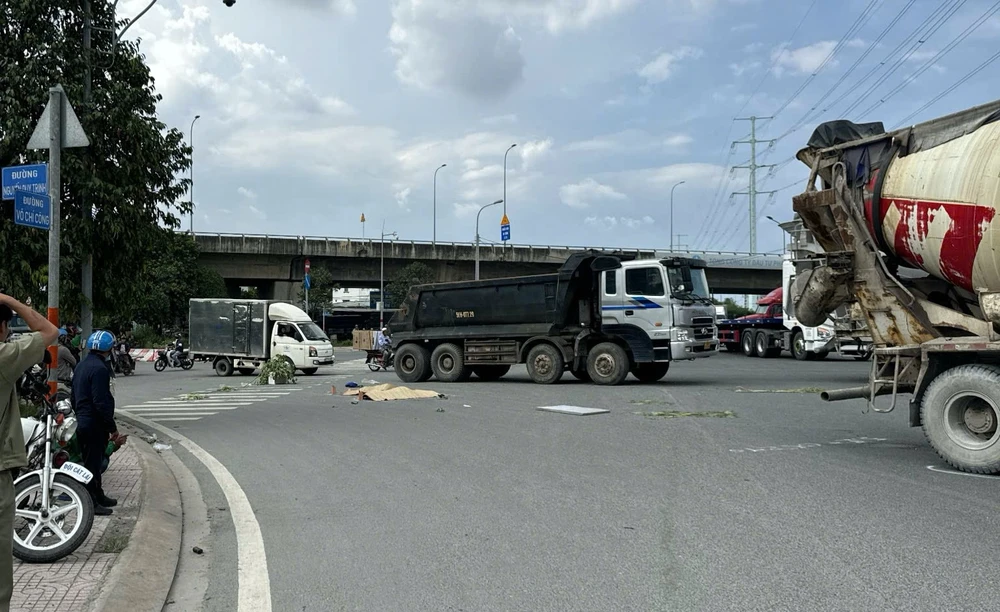 xe-bon-can-tu-vong-2 -nguoi.jpg