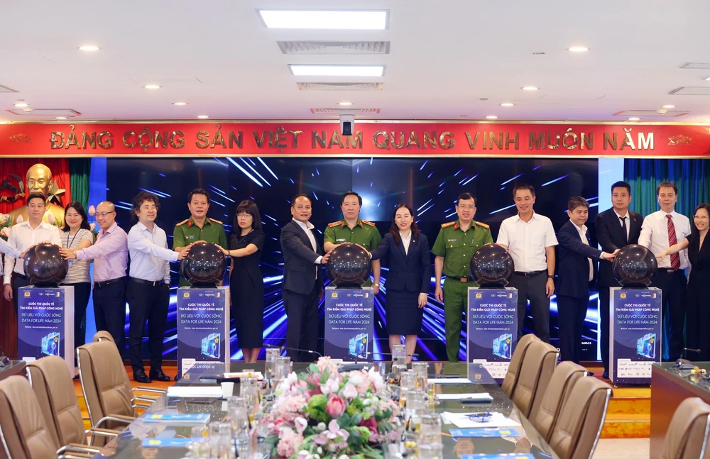 Bộ Công an phát động Cuộc thi tìm kiếm giải pháp công nghệ dữ liệu và cuộc sống