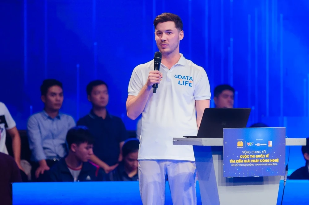 Chung-ket-cuoc-thi-Data-for-life-2024-goi-ten-doi-chien-thang-2.jpg
