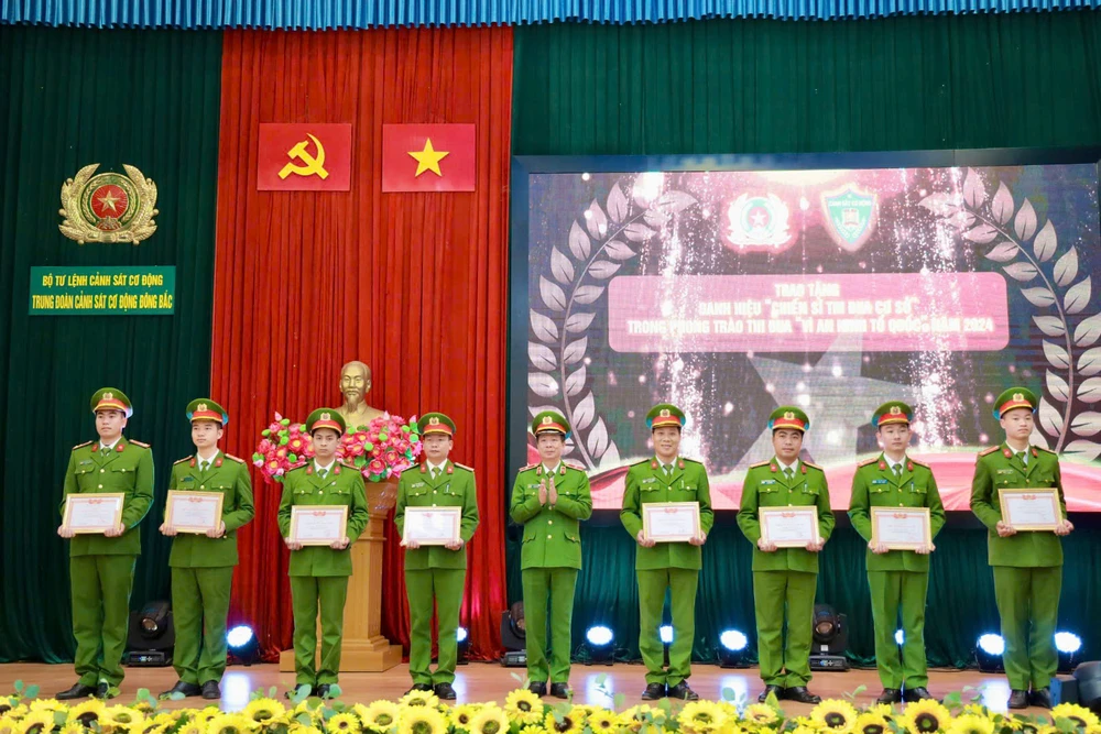 Canh-sat-co-dong-Dong-Bac-phai-chu-dong-tham-muu-xu-ly-viec-tai-lap-vuong-quoc-Mong-2.jpg