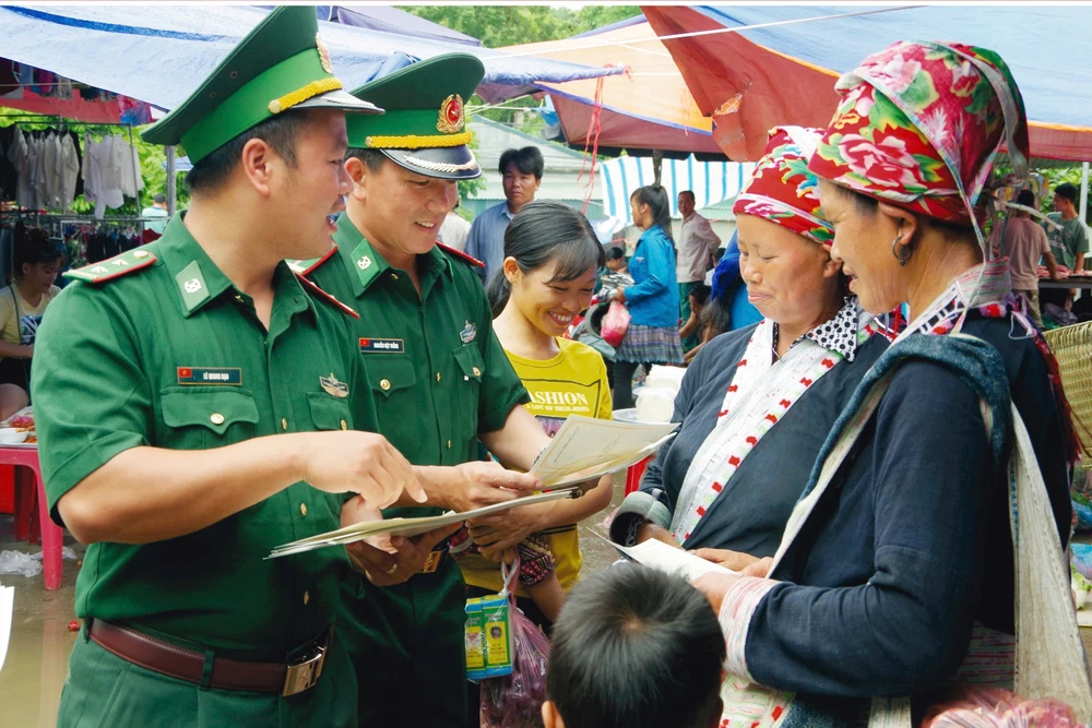 Xay-dung-the-tran-long-dan-vung-manh-ba0-ve-bien-gioi-quóc gia-3.jpg