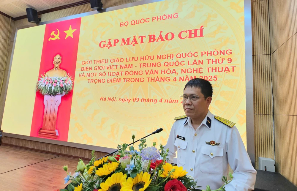 Hai-quan-Viet-Nam-dieu--tau-chien-di-giao-luu-tuan-tra-voi-hai-quan-Trung-Quoc-5.jpg
