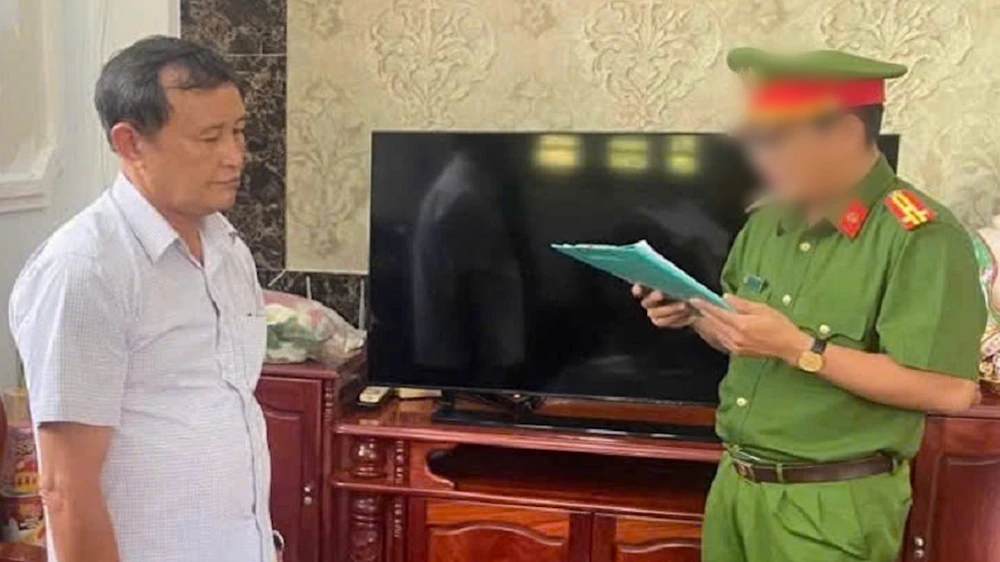 Bắt tạm giam giám đốc Công ty Phát triển nhà Cà Mau