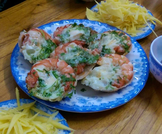 Khách kêu trời với 2 đĩa bánh căn giá 250.000 đồng ảnh 1