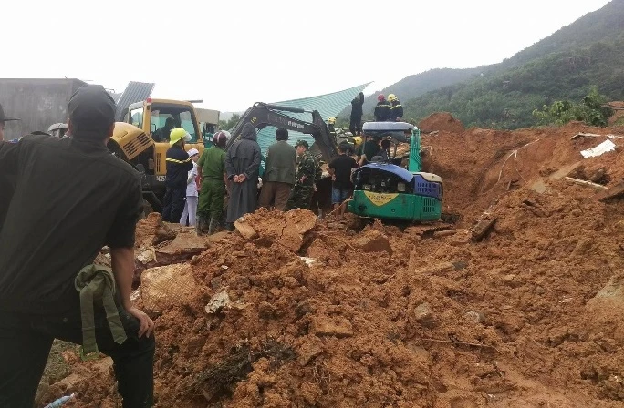 Sạt lở núi kinh hoàng ở Nha Trang, 10 người thương vong ảnh 9