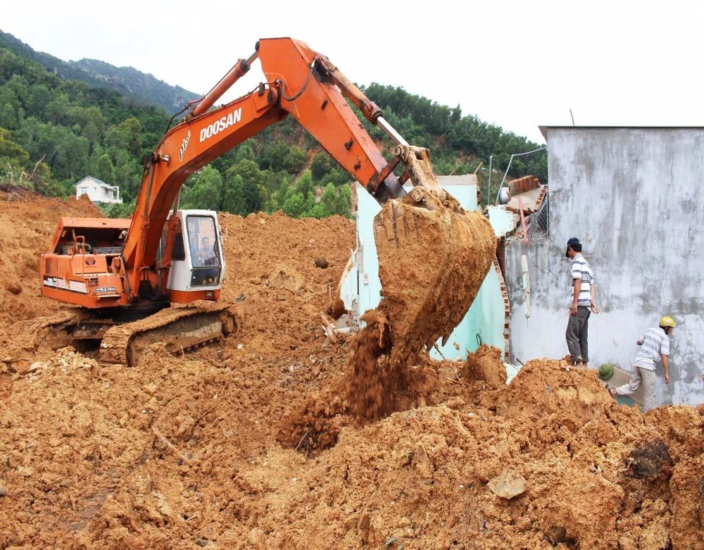 sạt lở ở nha trang 3
