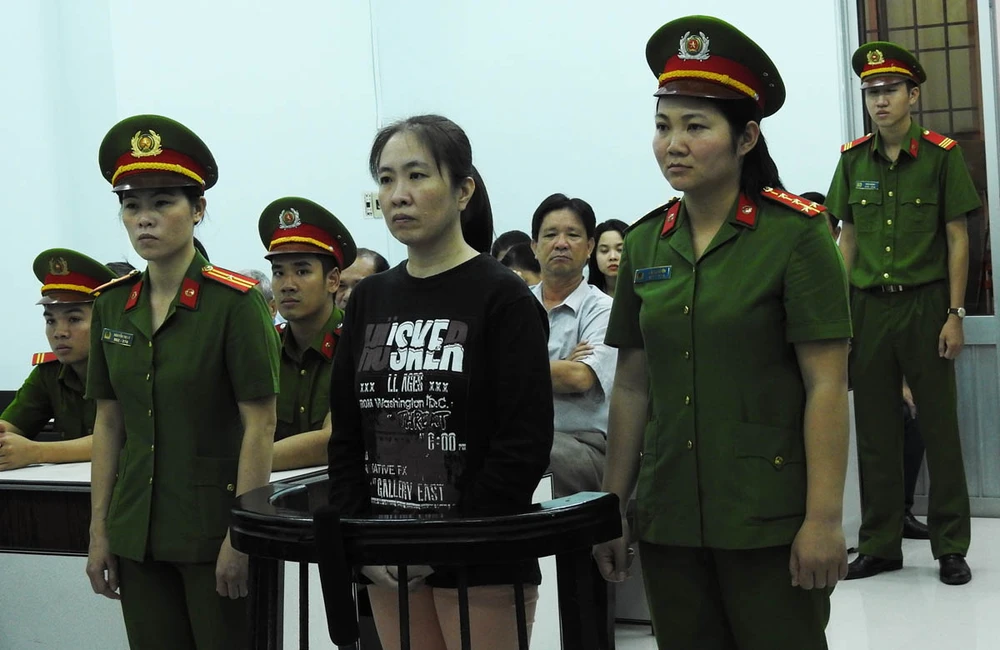 Y án 10 năm tù đối với blogger Mẹ Nấm